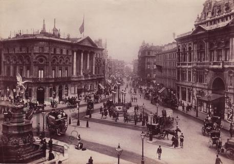 Piccadilly Circus