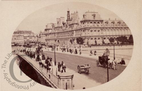 Hôtel de Villeand Pont d'Arcole