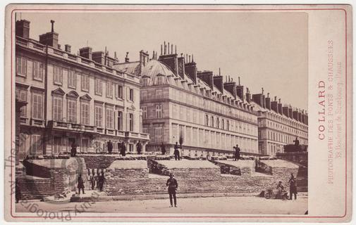 Barricade on rue de Rivoli