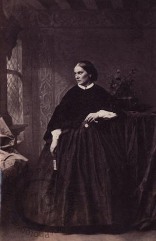 Mrs Louise Farquhar